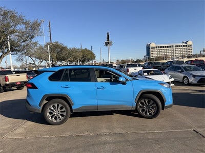 2020 Toyota RAV4 XLE Premium