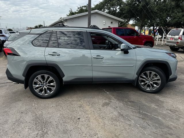2022 Toyota RAV4 XLE Premium