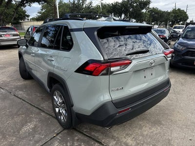 2022 Toyota RAV4 XLE Premium