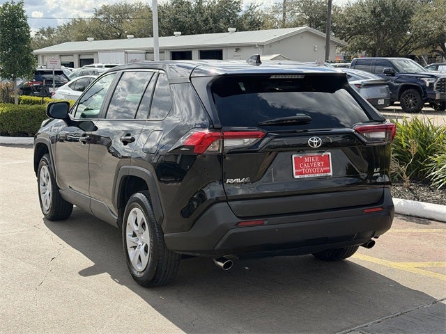 2024 Toyota RAV4 LE