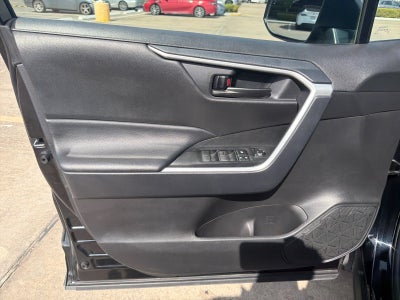 2025 Toyota rav 4 LE