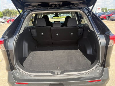 2025 Toyota rav 4 LE