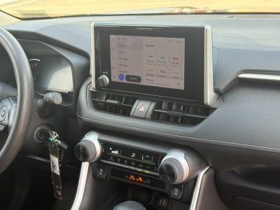 2025 Toyota rav 4 LE