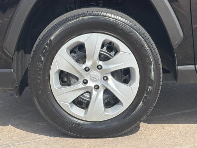 2025 Toyota rav 4 LE