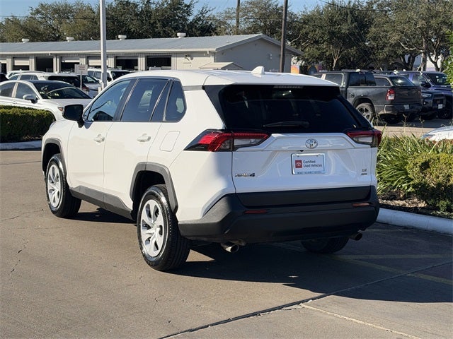 2024 Toyota RAV4 LE