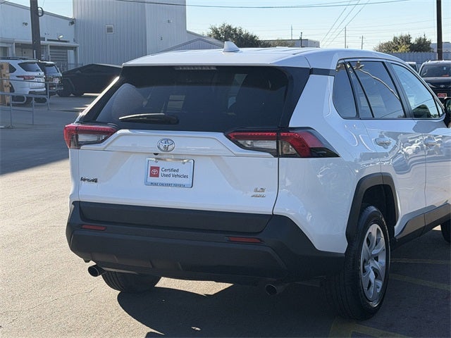 2024 Toyota RAV4 LE