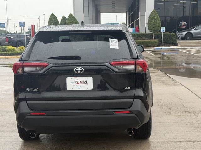 2024 Toyota RAV4 LE