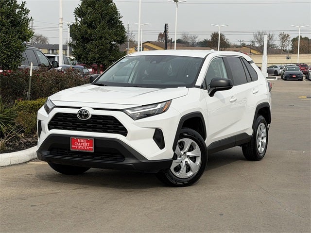 2024 Toyota RAV4 LE