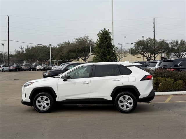 2024 Toyota RAV4 LE