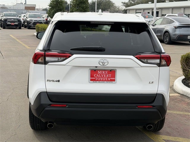 2024 Toyota RAV4 LE