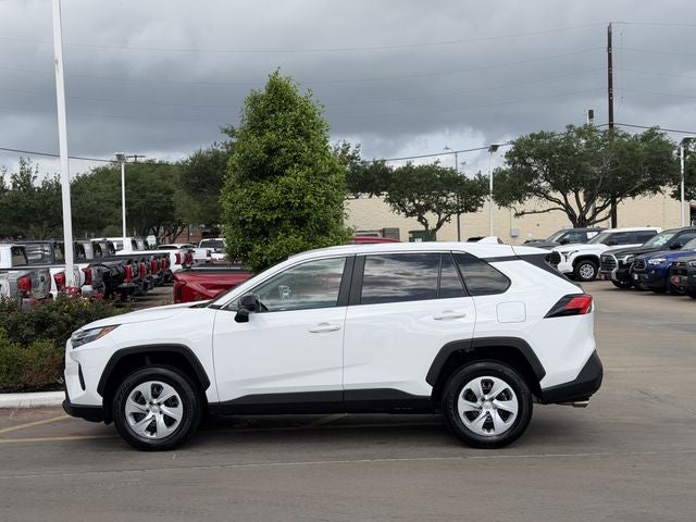 2025 Toyota RAV4 LE