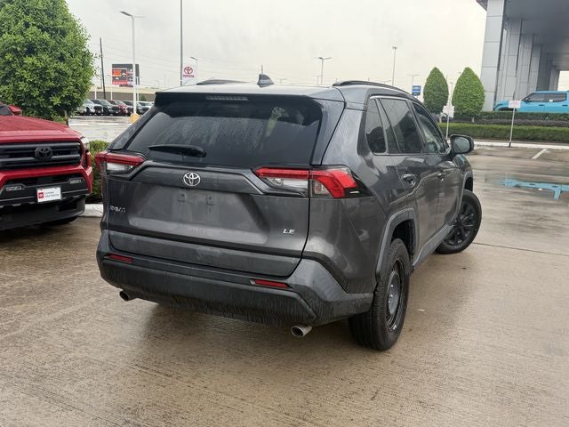 2021 Toyota RAV4 LE