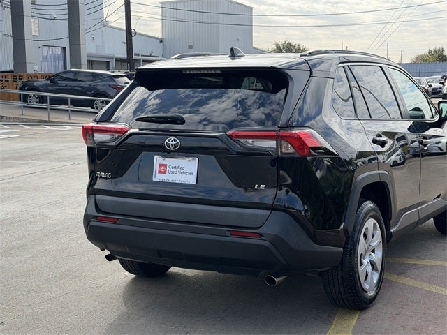 2021 Toyota RAV4 LE