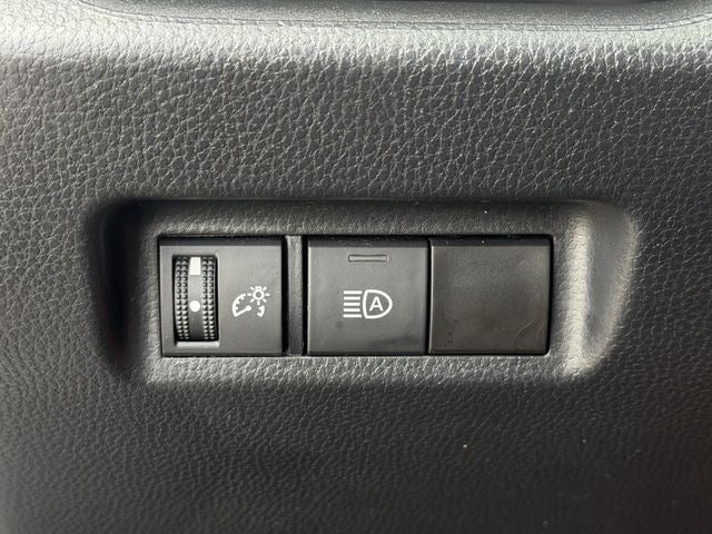 2023 Toyota RAV4 XLE - Photo 18