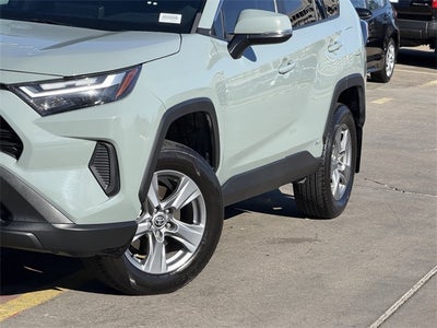 2022 Toyota RAV4 Hybrid XLE