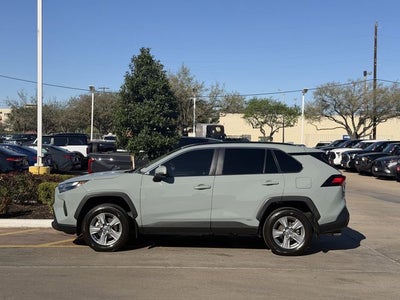 2022 Toyota RAV4 Hybrid XLE