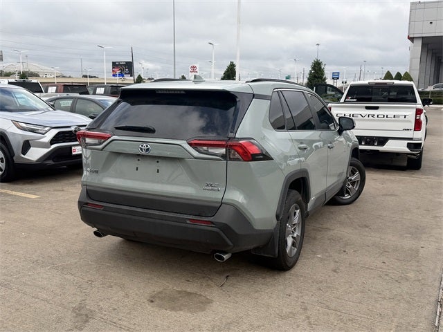 2022 Toyota RAV4 Hybrid XLE