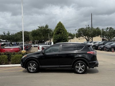 2017 Toyota RAV4 XLE