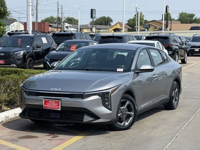 2025 Kia K4 LXS