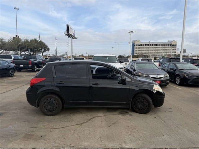 2009 Nissan Versa 1.8 S