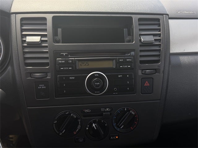2011 Nissan Versa 1.8 S