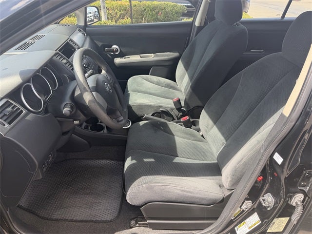 2011 Nissan Versa 1.8 S