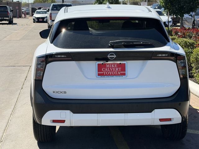 2025 Nissan Kicks SV