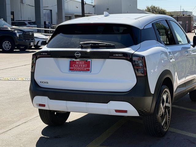 2025 Nissan Kicks SV