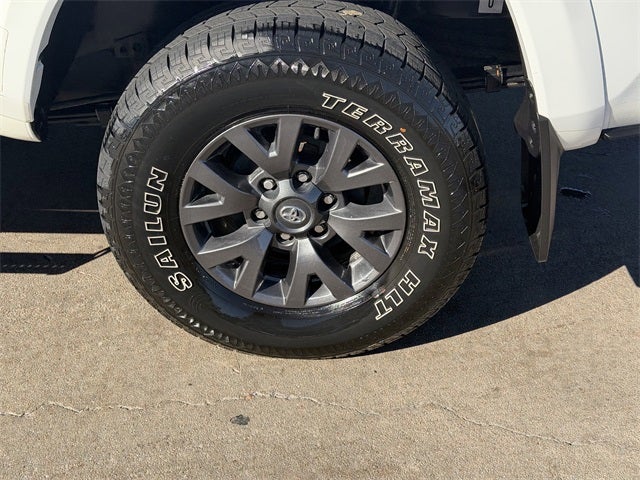 2023 Toyota Tacoma SR5 V6