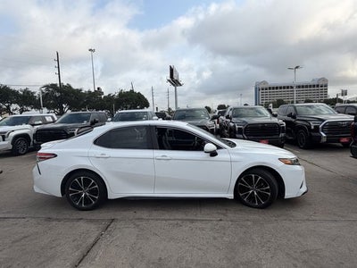 2019 Toyota Camry SE