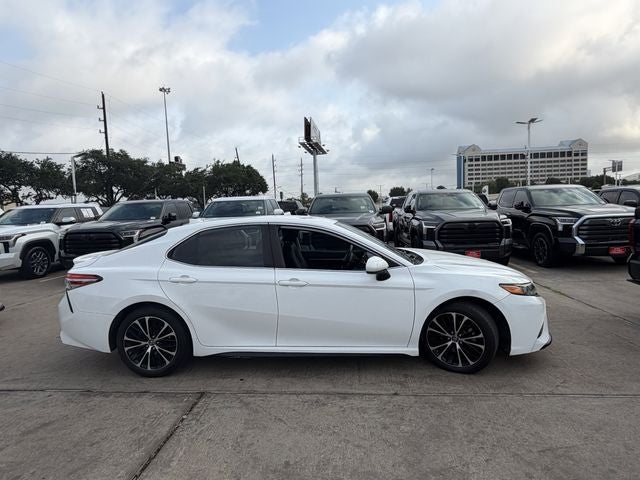 2019 Toyota Camry SE