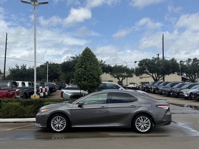 2019 Toyota Camry Hybrid XLE