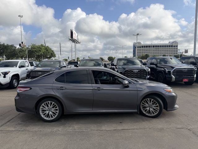2019 Toyota Camry Hybrid XLE