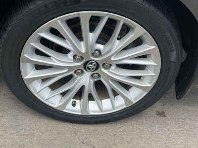 2019 Toyota Camry Hybrid XLE