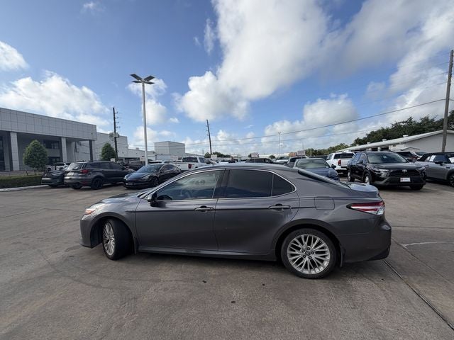 2019 Toyota Camry Hybrid XLE