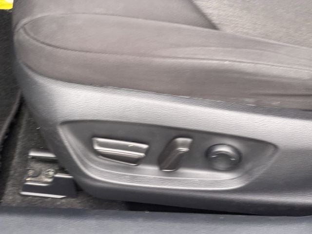 2020 Toyota Camry Hybrid LE