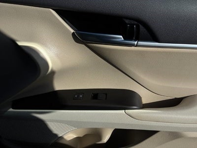 2022 Toyota Camry Hybrid LE