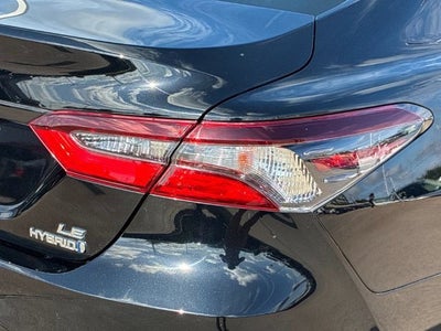 2022 Toyota Camry Hybrid LE