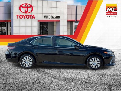 2022 Toyota Camry Hybrid LE