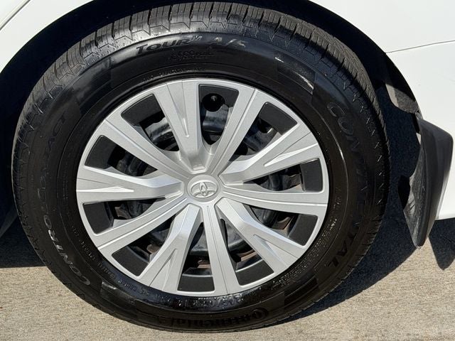 2023 Toyota Camry Hybrid LE