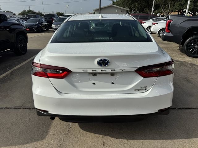 2022 Toyota Camry Hybrid LE