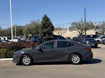 2025 Toyota Camry LE