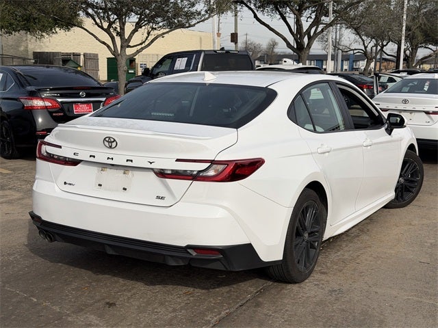 2025 Toyota Camry SE