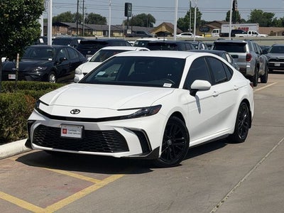 2025 Toyota Camry SE