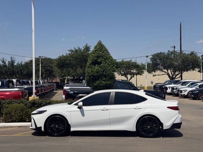 2025 Toyota Camry SE