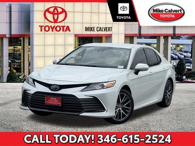2023 Toyota Camry Hybrid XLE