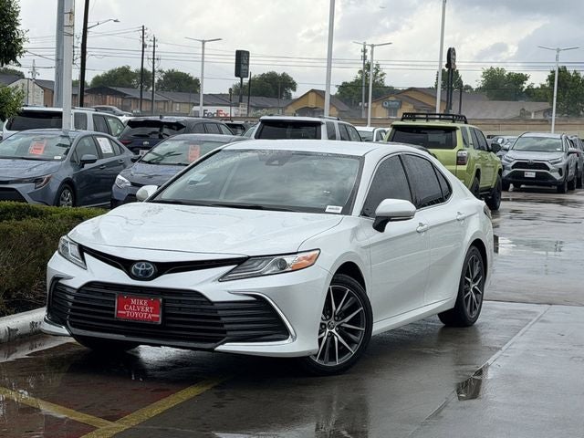 2023 Toyota Camry Hybrid XLE