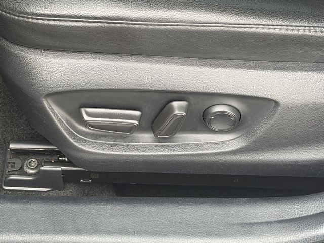 2023 Toyota Camry Hybrid XLE