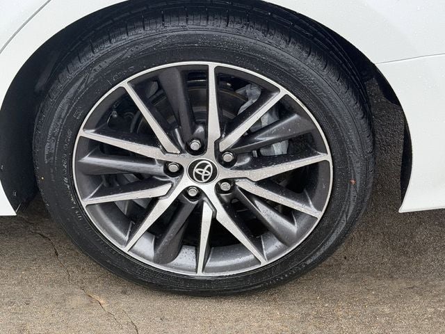 2023 Toyota Camry Hybrid XLE