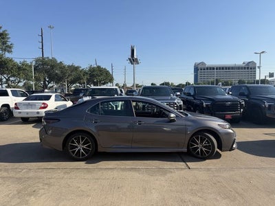2024 Toyota Camry SE